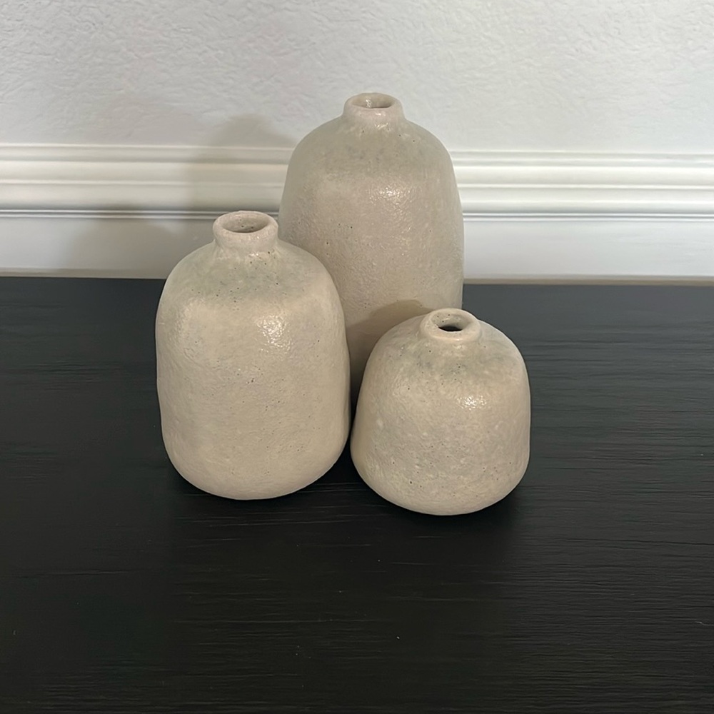Small terra cotta vases
